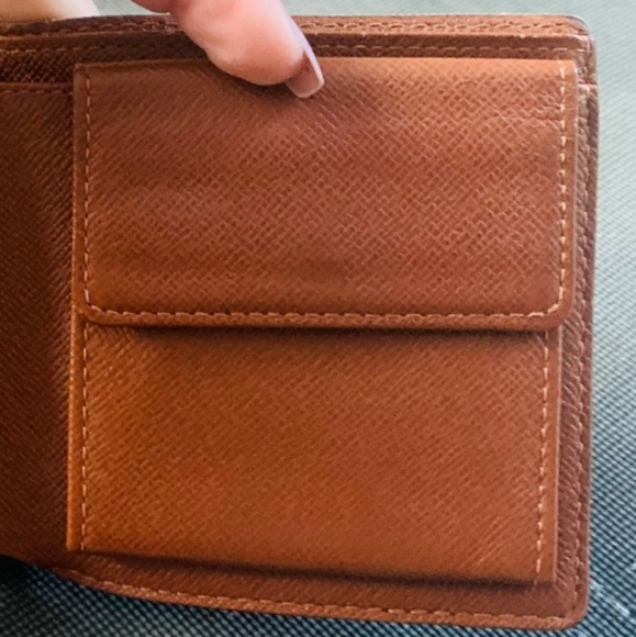 Authentic LOUIS VUITTON Monogram bifold unisex Marco wallet - Picture 10 of 11